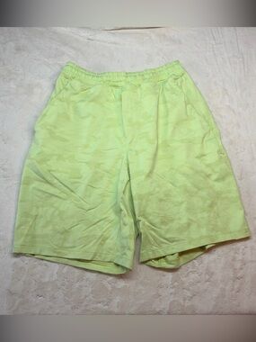 Lululemon Lime Green Camo Shorts Running Large Zipper Pocket Lined Men’s Sz S
